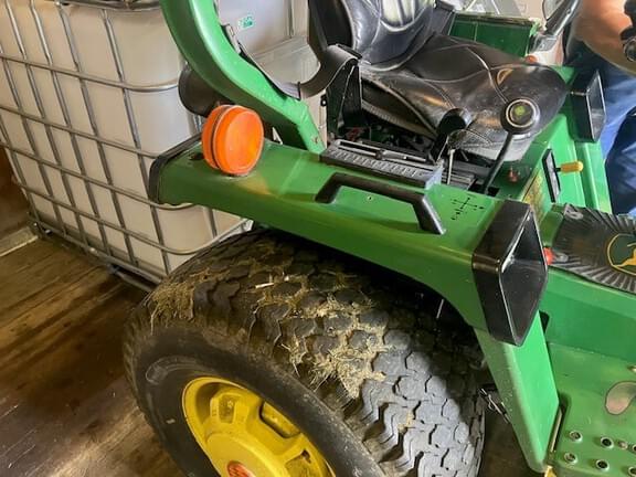 Image of John Deere 855 equipment image 2