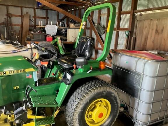 Image of John Deere 855 equipment image 1