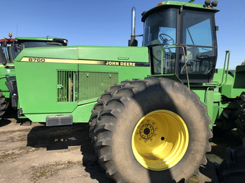 Main image John Deere 8760