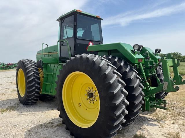 Image of John Deere 8770 equipment image 3
