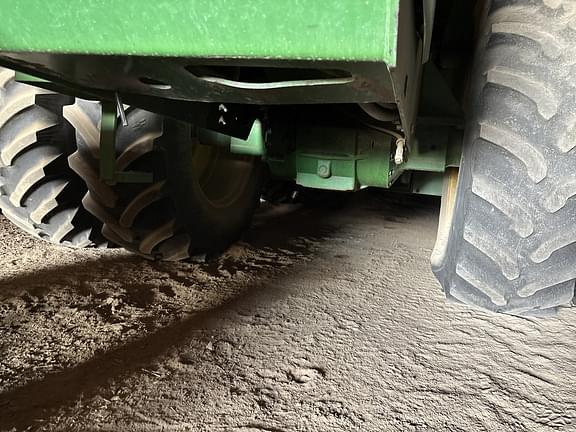 Image of John Deere 8770 equipment image 4