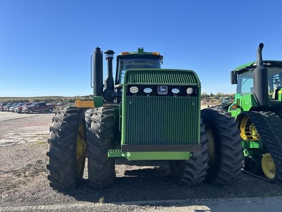 Image of John Deere 8960 equipment image 1
