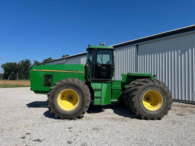 Image of John Deere 8970 equipment image 1
