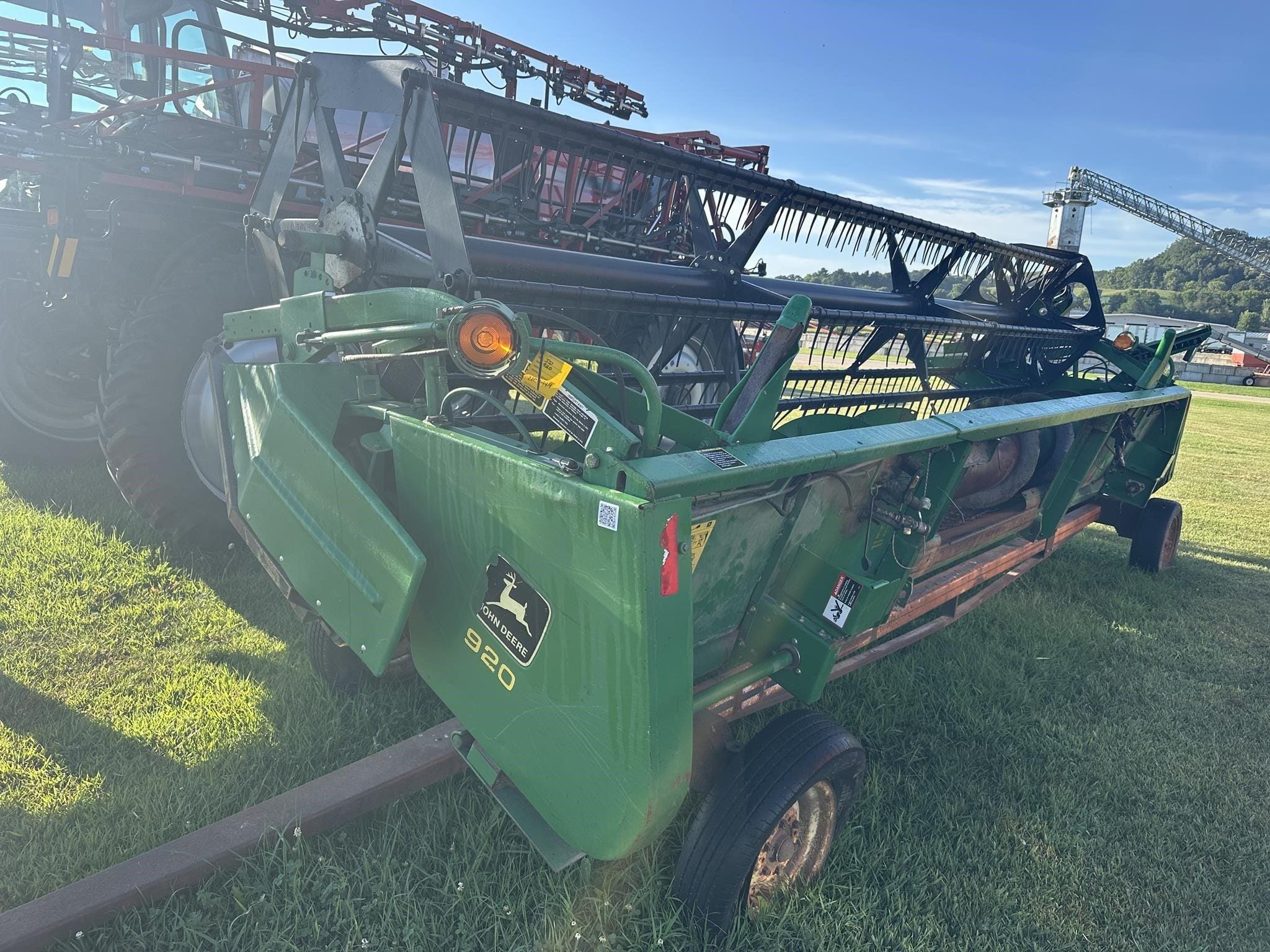 1993 John Deere 920 Equipment Image0
