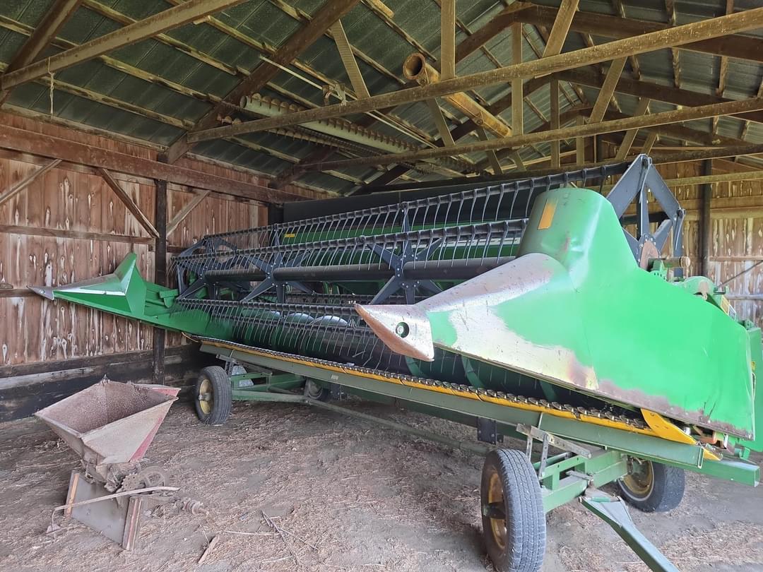 Image of John Deere 920 Primary image
