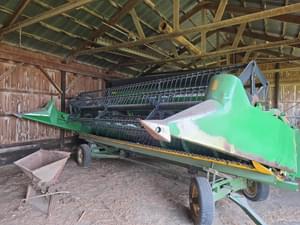 1993 John Deere 920 Image