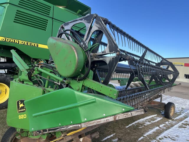 Image of John Deere 920 equipment image 2