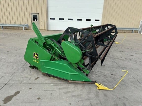 1993 John Deere 920F Equipment Image0
