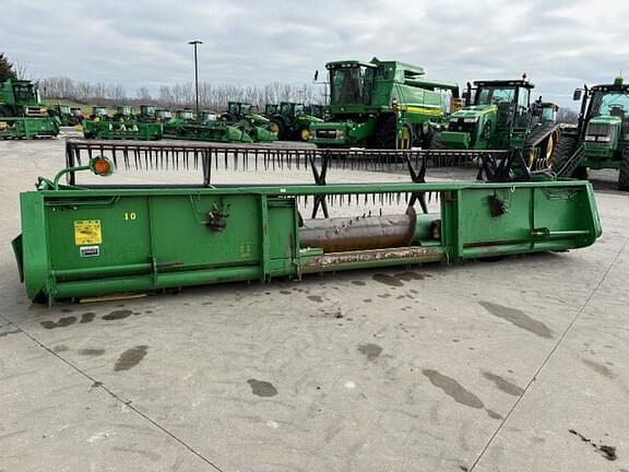 Image of John Deere 920F equipment image 4