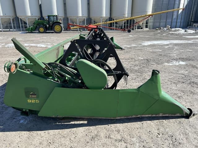 Image of John Deere 925 equipment image 3
