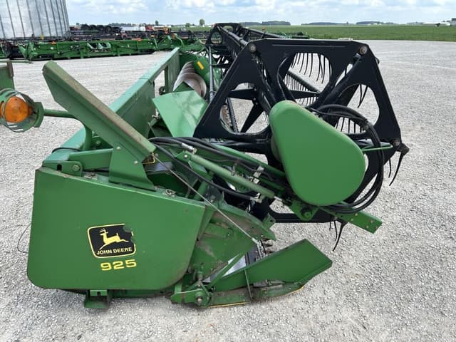 Image of John Deere 925 equipment image 3