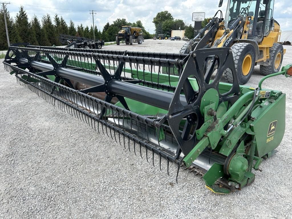 Image of John Deere 925 Primary image
