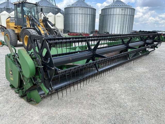 Image of John Deere 925 equipment image 2