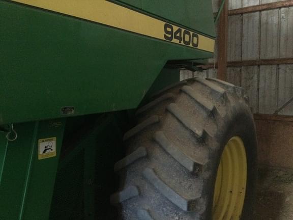 Image of John Deere 9400 equipment image 1