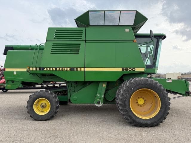 Image of John Deere 9600 equipment image 2