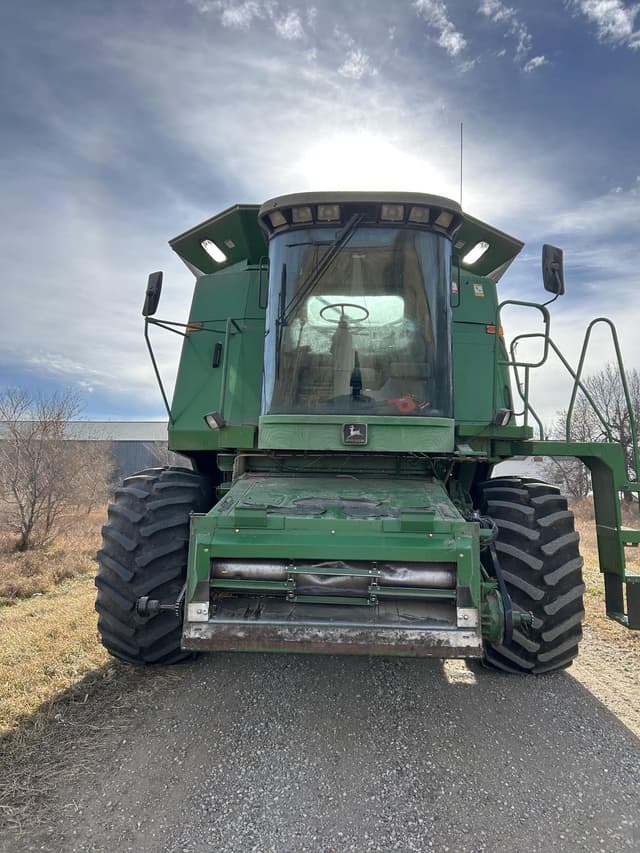 Image of John Deere 9600 equipment image 1