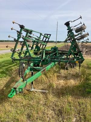 1993 John Deere 980 Image