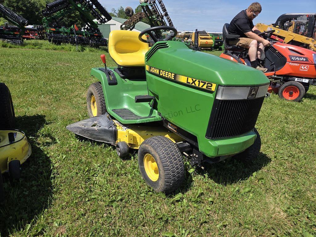 Image of John Deere LX172 Primary image