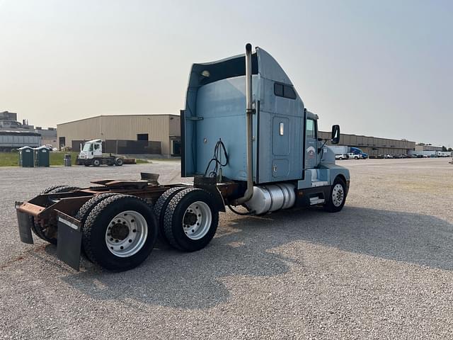 Image of Kenworth T600 equipment image 4