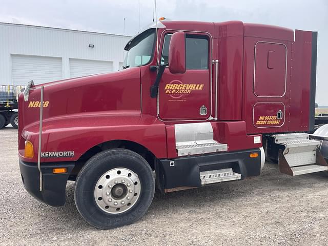 Image of Kenworth T600 equipment image 1