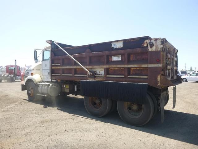 Image of Kenworth T450B equipment image 3