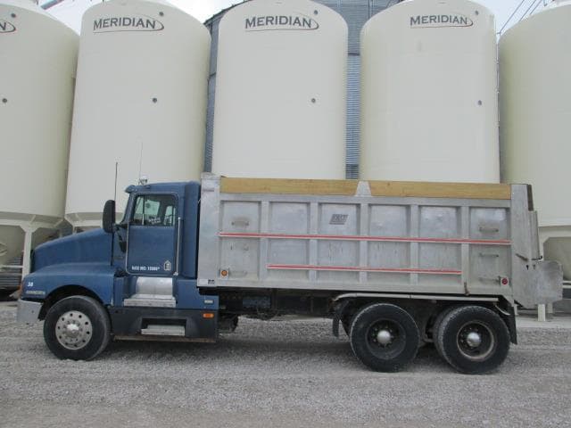 Image of Kenworth T600 equipment image 2