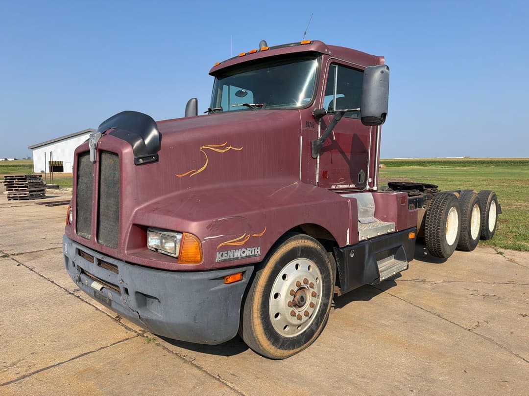 Image of Kenworth T600 Primary image