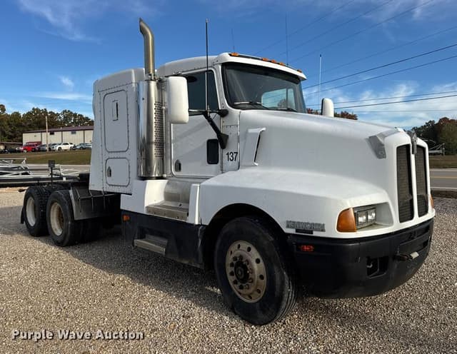 Image of Kenworth T600 equipment image 2