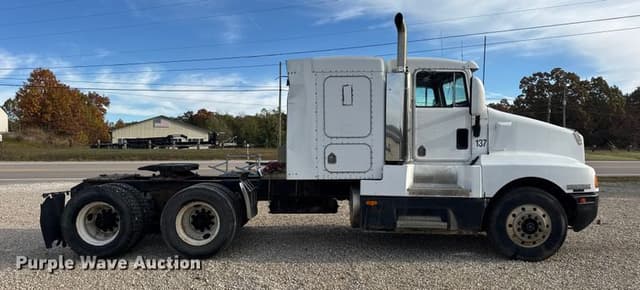 Image of Kenworth T600 equipment image 3