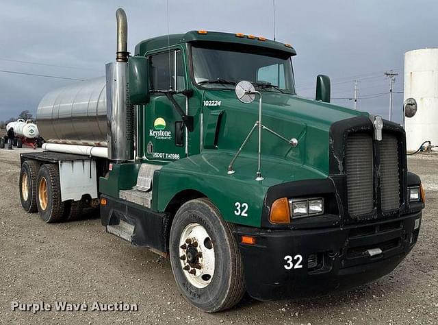 Image of Kenworth T600 equipment image 2