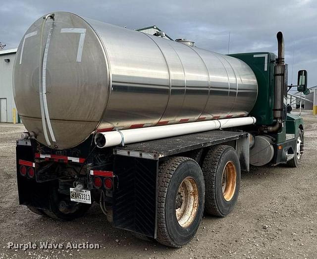 Image of Kenworth T600 equipment image 4