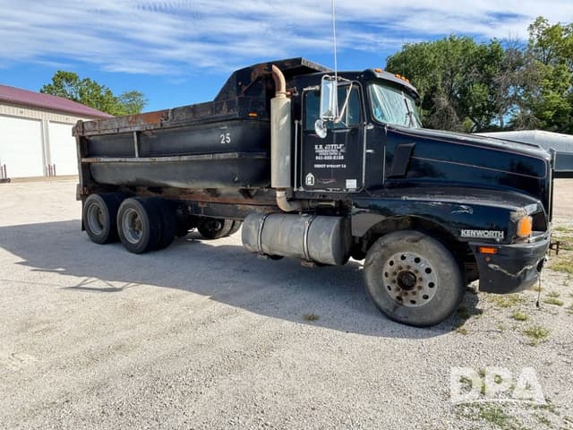 Image of Kenworth T600B equipment image 1