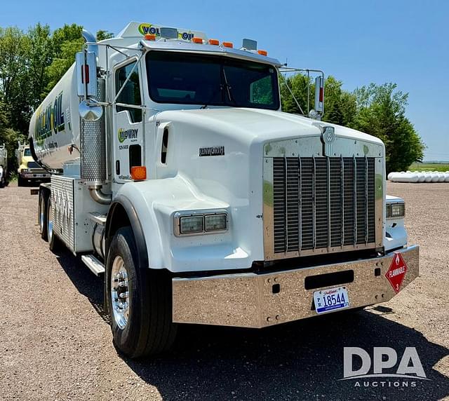 Image of Kenworth T800 equipment image 1