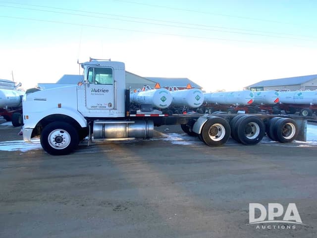 Image of Kenworth T800 equipment image 1