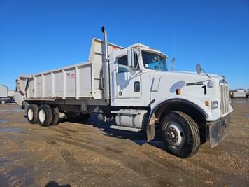 Main image Kenworth W900