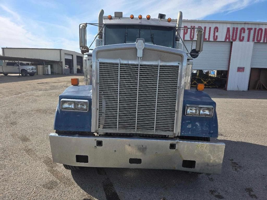 Image of Kenworth W900 Primary image