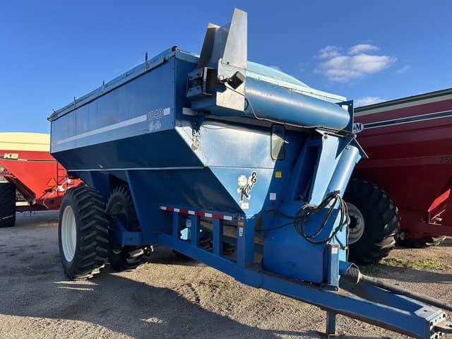 Image of Kinze 1040 equipment image 2