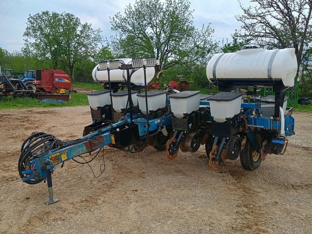 Image of Kinze 2000 equipment image 3