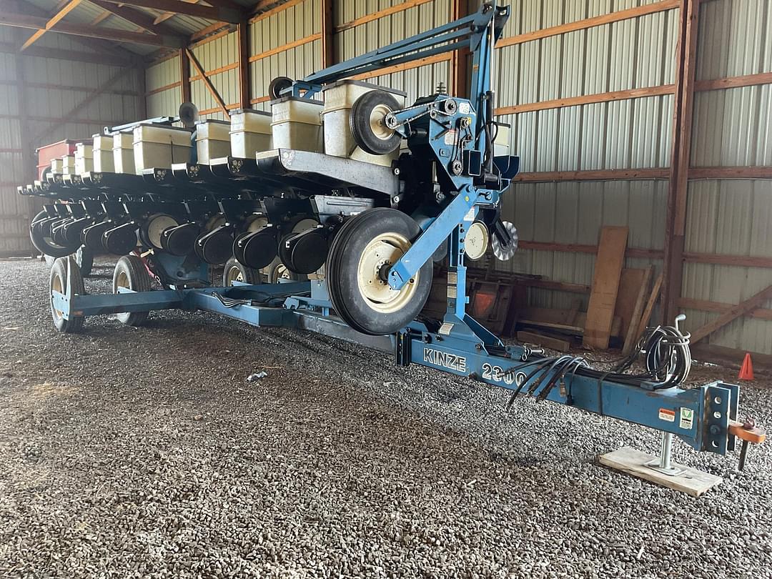 Image of Kinze 2300 Primary image
