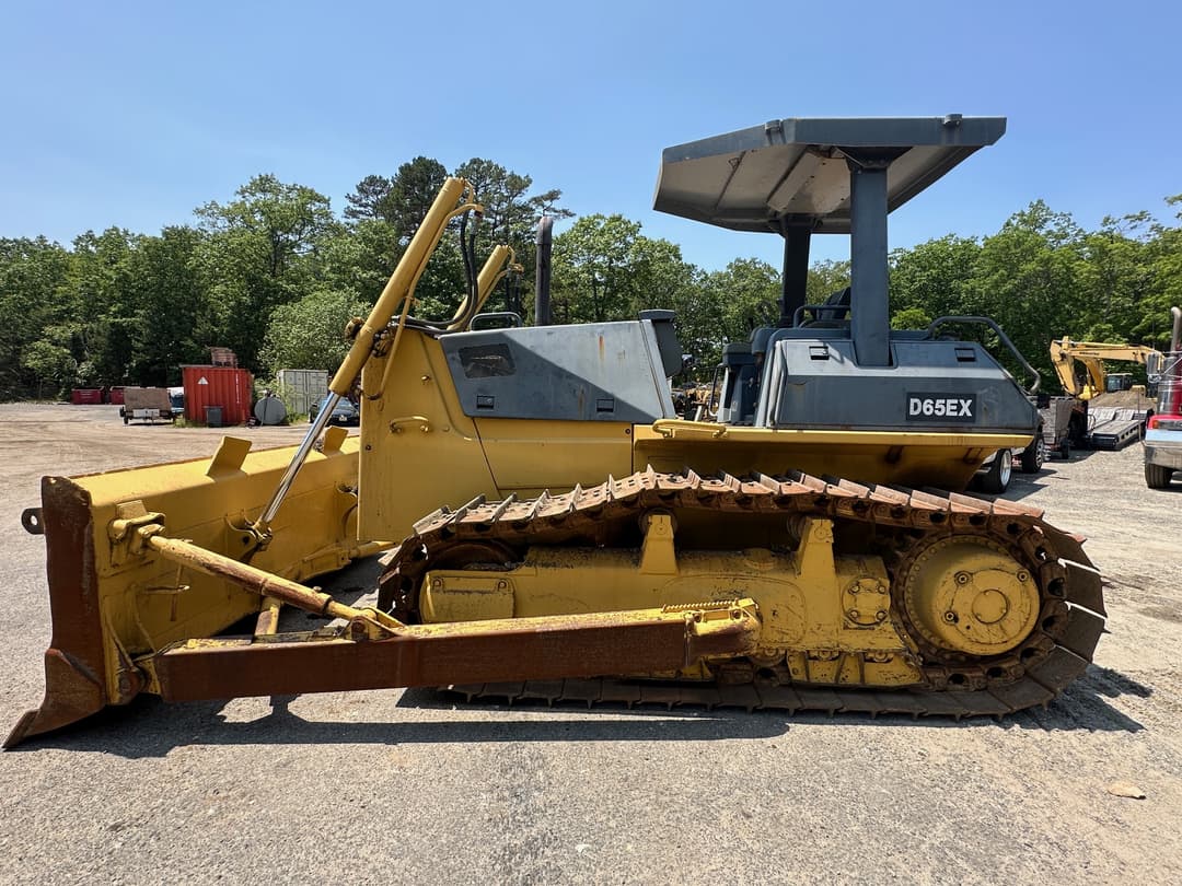 Image of Komatsu D65EX-12 Primary image