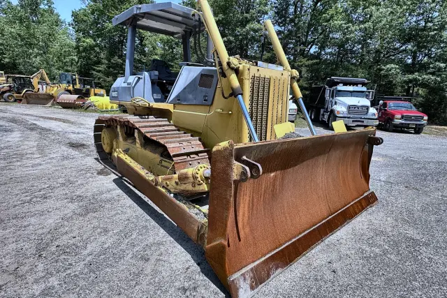 Image of Komatsu D65EX-12 equipment image 4