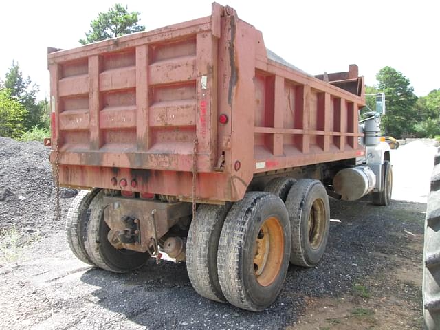 Image of Mack 600 equipment image 2