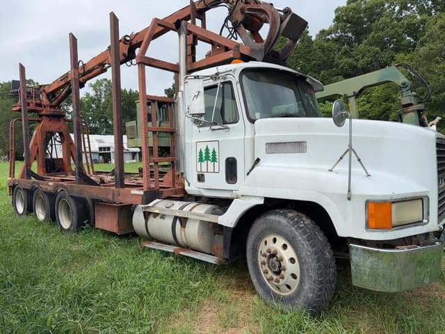 Image of Mack CH613 equipment image 3
