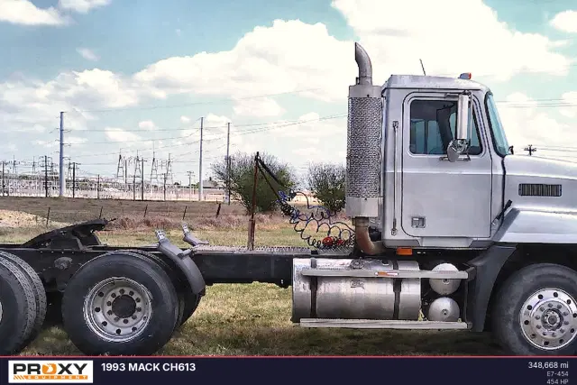 Image of Mack CH613 equipment image 3