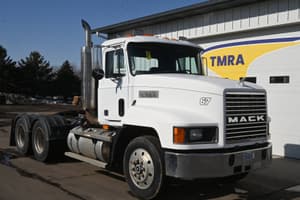 1993 Mack CH613 Image