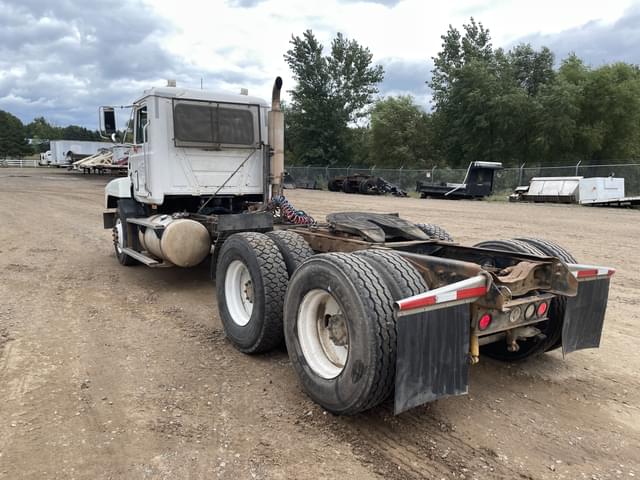 Image of Mack CH613 equipment image 1