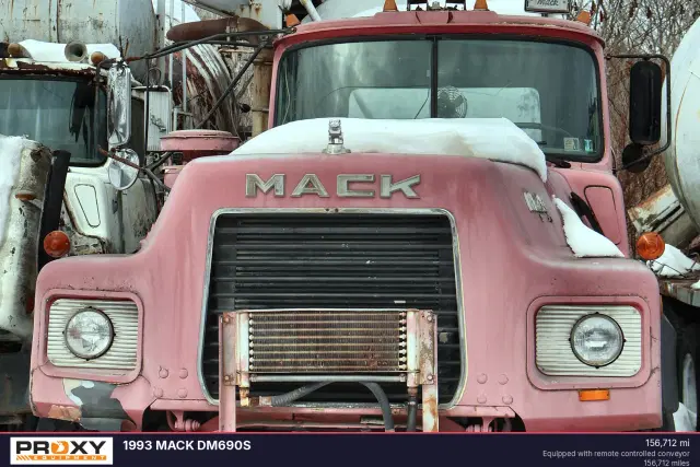 Image of Mack DM690S equipment image 1