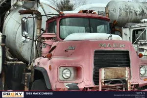1993 Mack DM690S Image