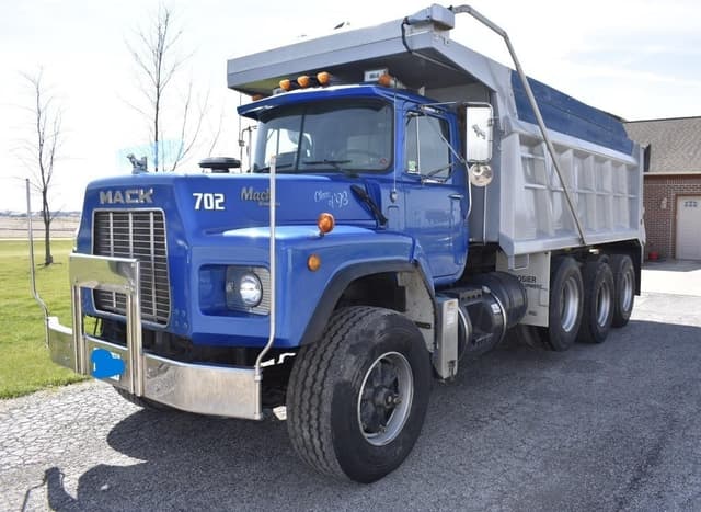 Image of Mack RB688S equipment image 1