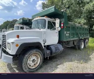 1993 Mack RD690S Image